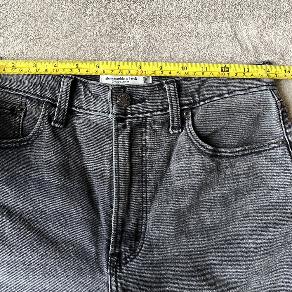Abercrombie & Fitch The 90’s Skinny High Rise Jeans - Picture 11 of 13